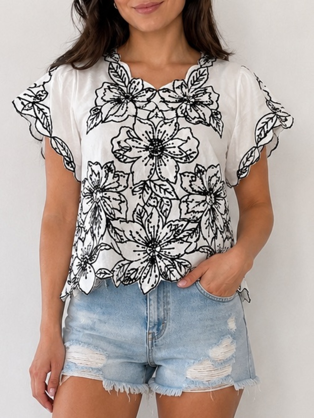 Broadway 38 White Black  Embroidered Top Medium Boho Blouse Floral Cotton